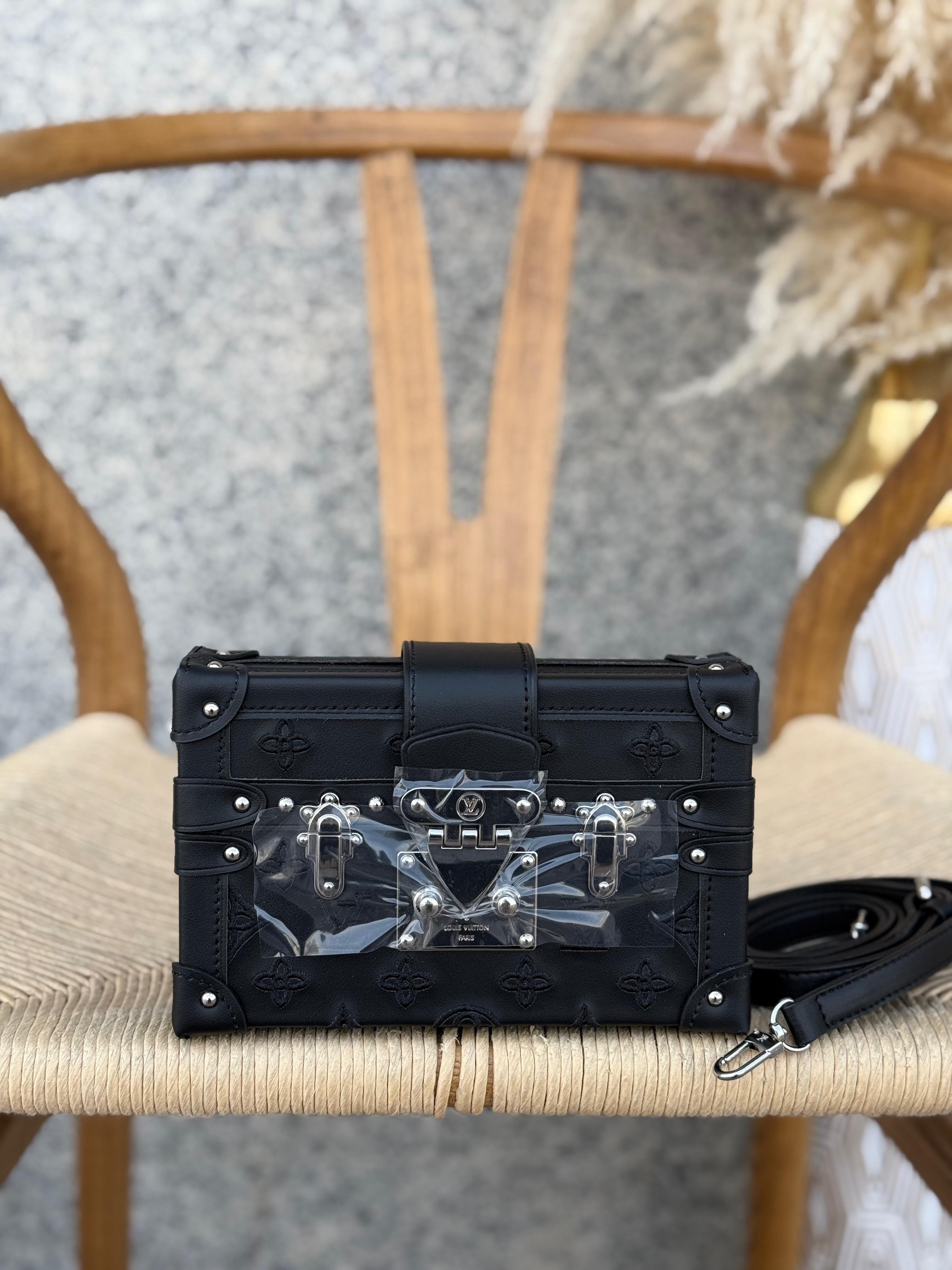 Louis Vuitton Petite Malle
