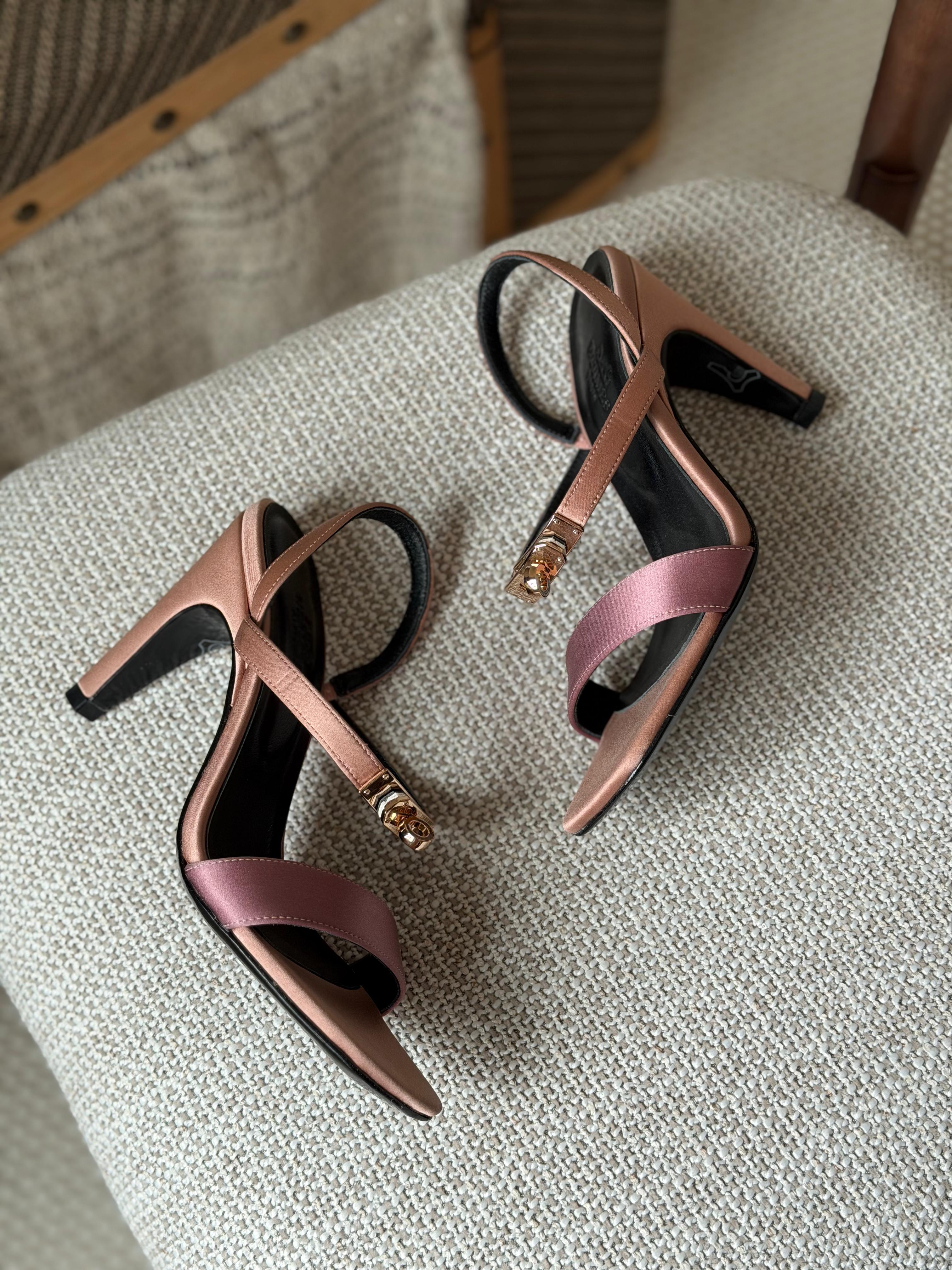 Hermes Noir Heels