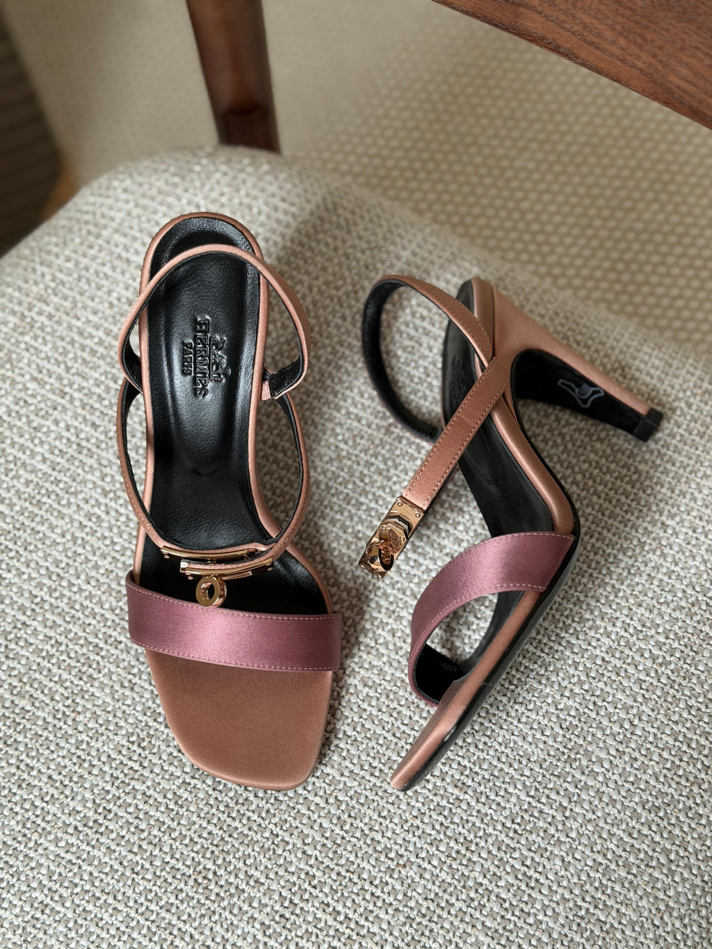 Hermes Noir Heels
