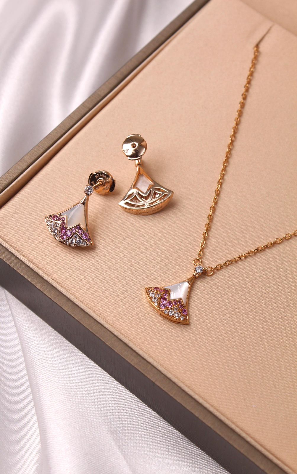 BVLGARI Divas' Dream Diamond Necklace & Earrings