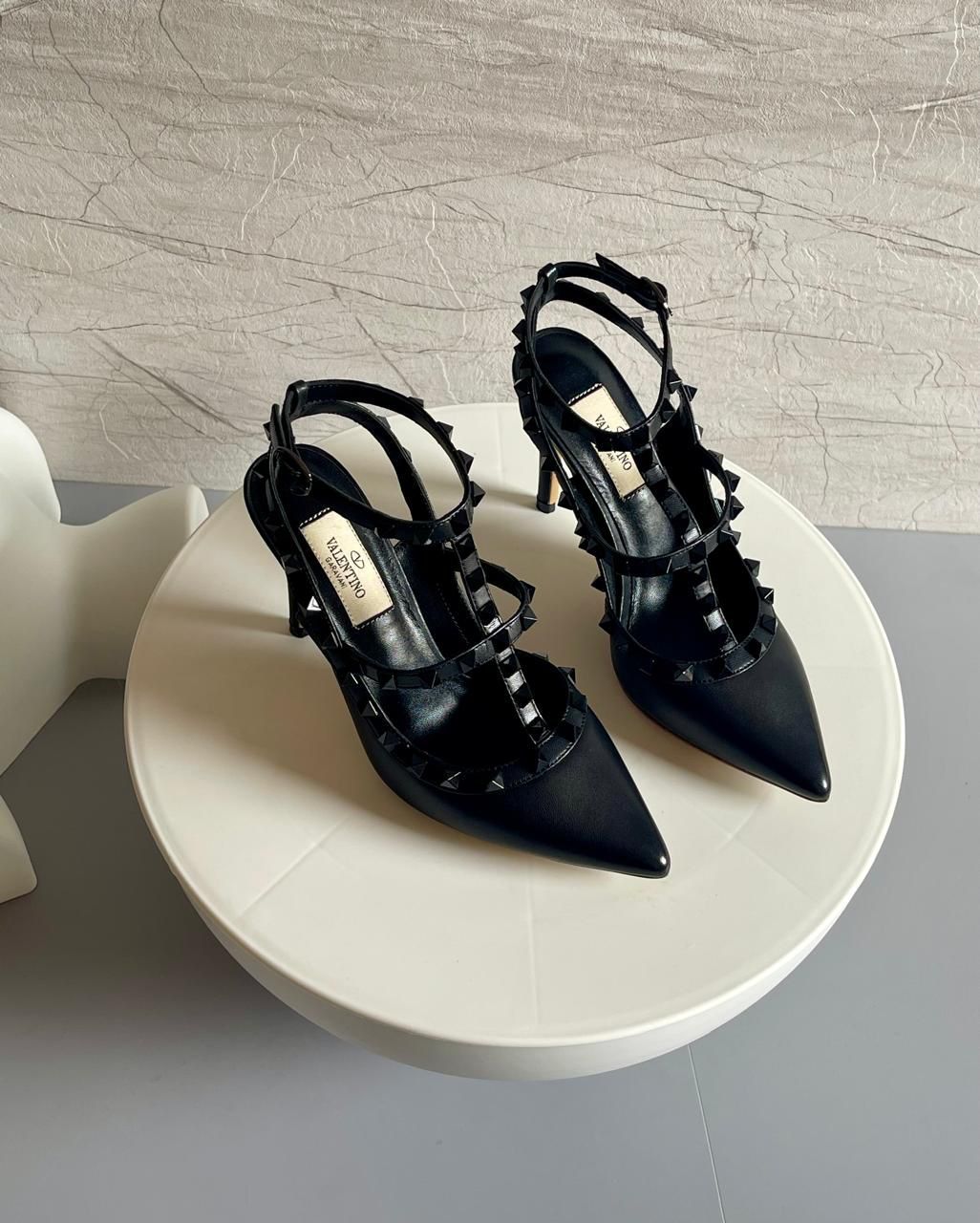 Valentino Garavani Rockstud pumps
