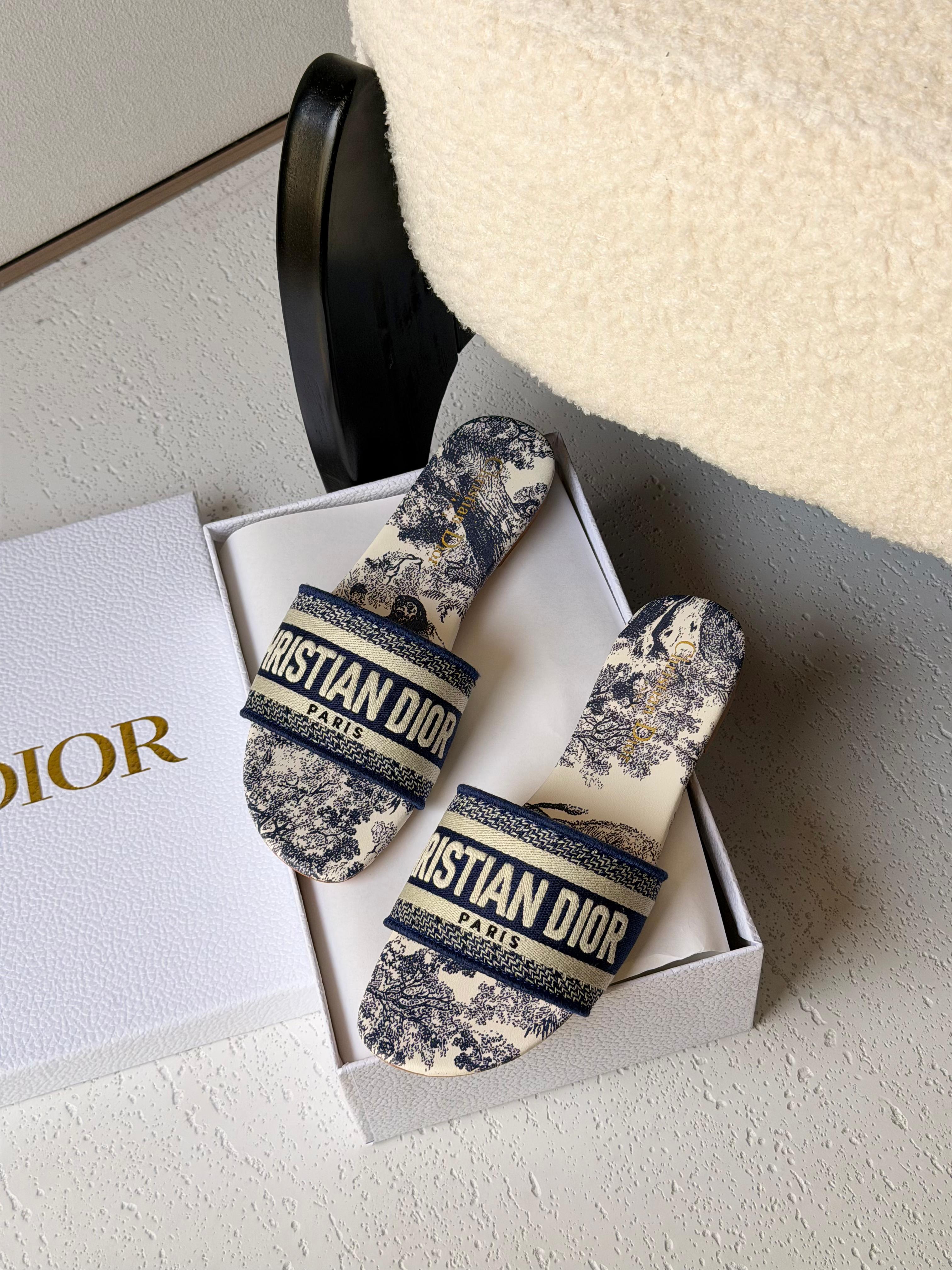 J'Adior Slingback Pump (Copy)