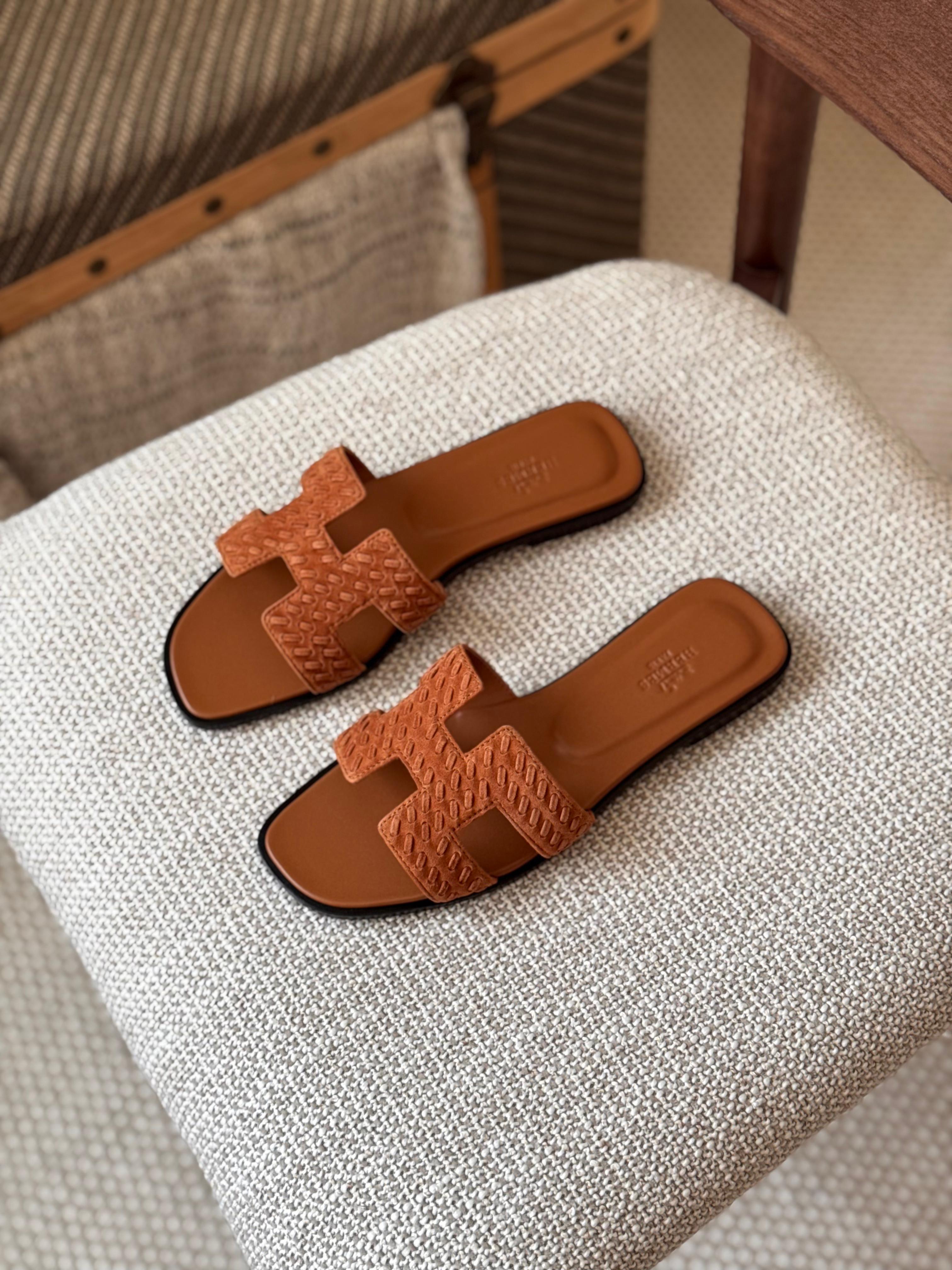 Hermes Oran sandal
