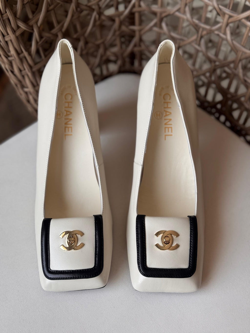 CHANEL Pumps  Lambskin