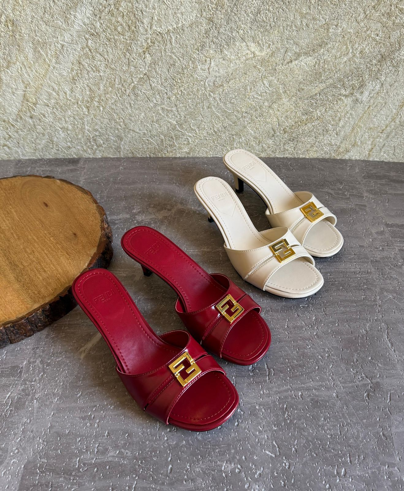 FENDI FFold 55mm logo-plaque Leather Sandals