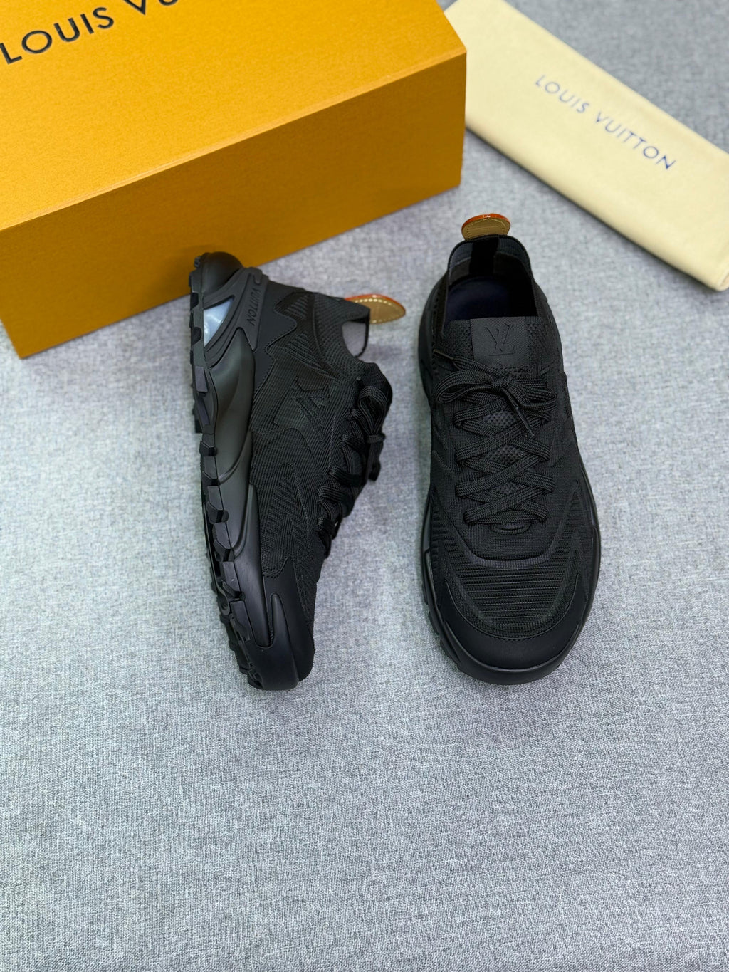 LV Runner Tatic Sneaker