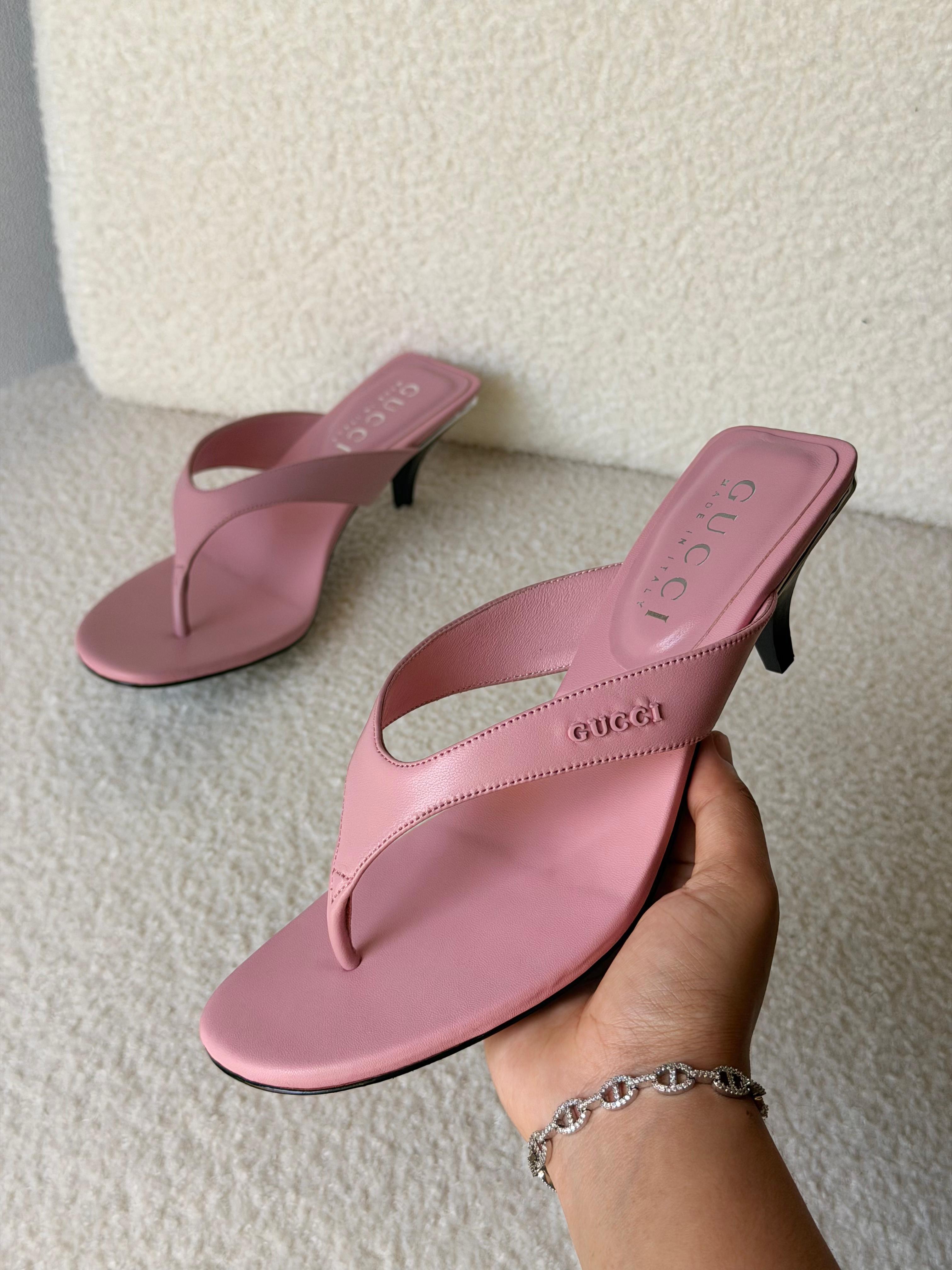 Gucci Vittoria thong sandals