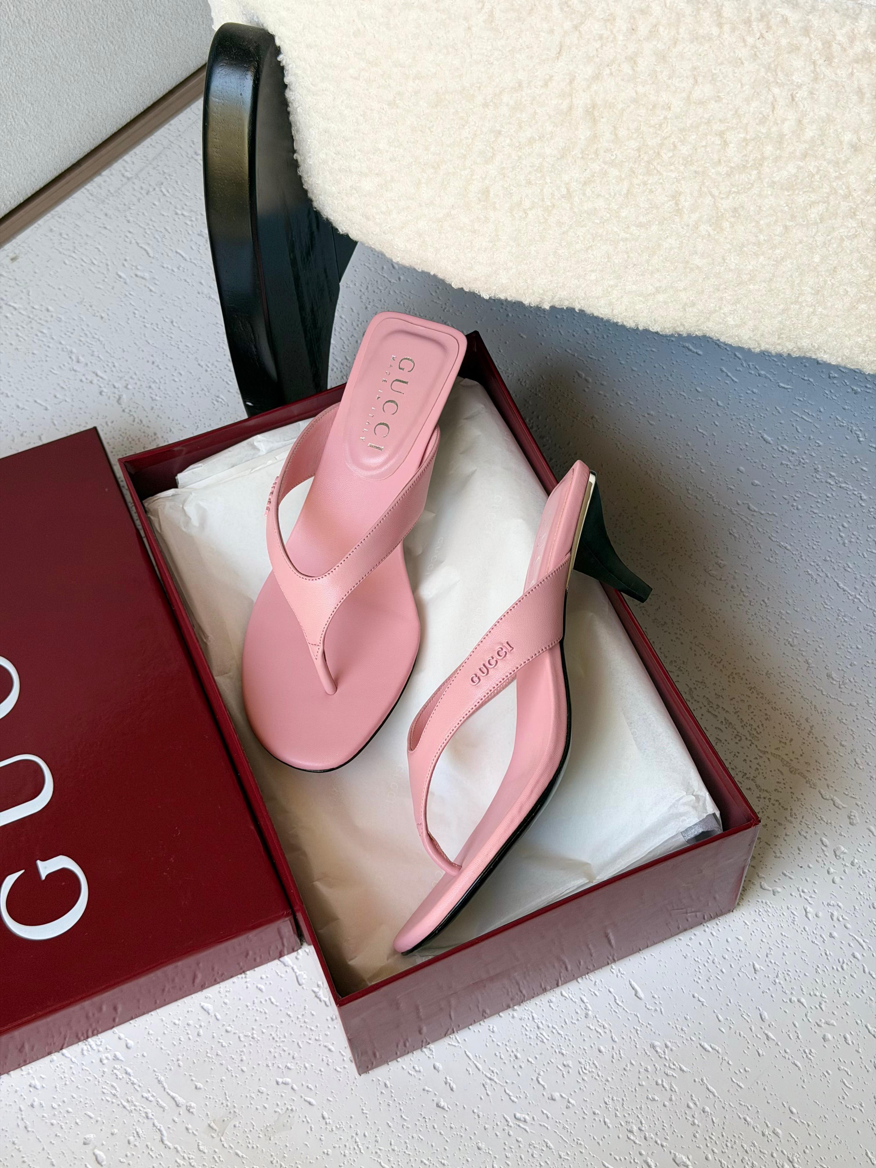 Gucci Vittoria thong sandals