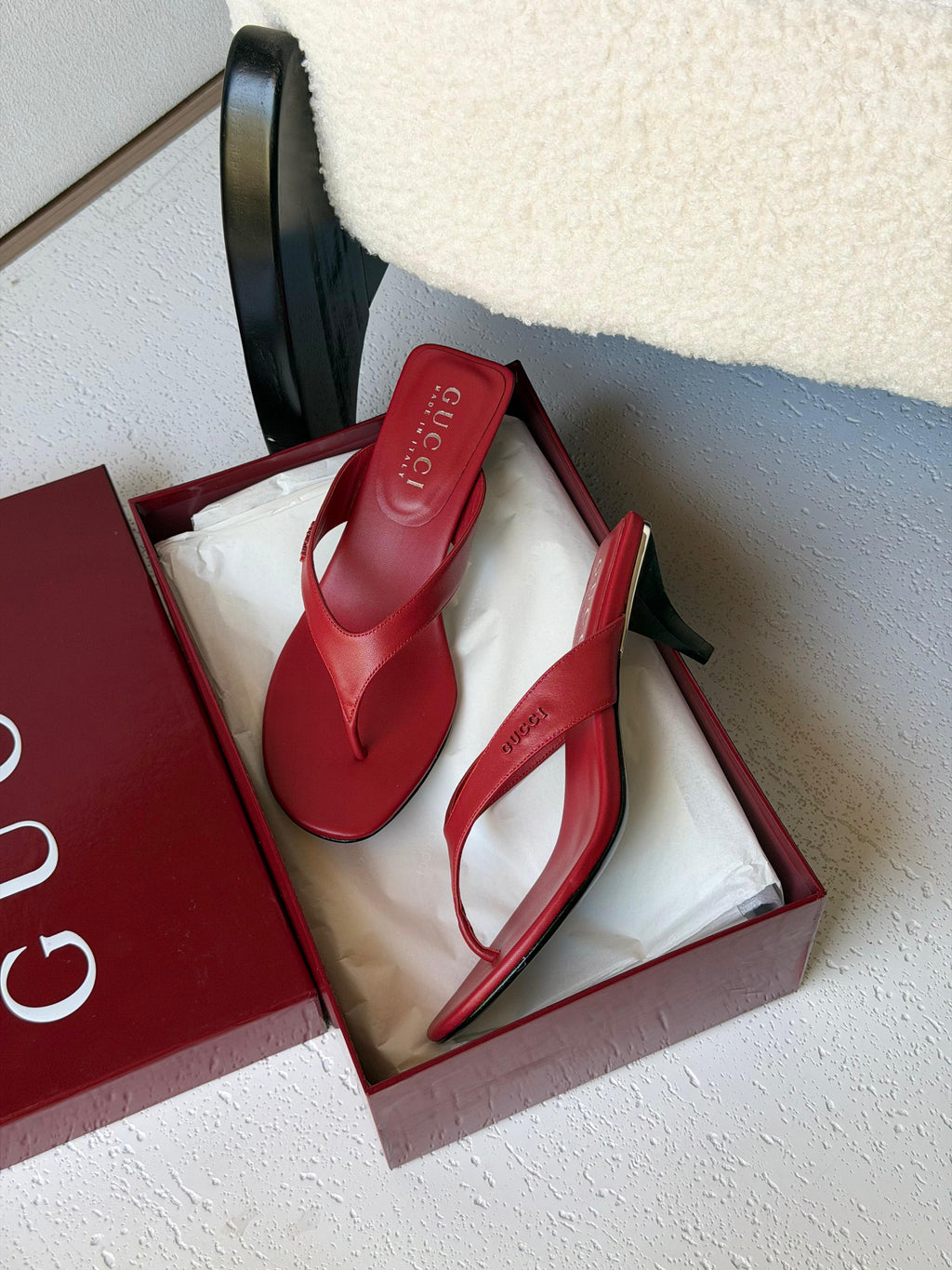 Gucci Vittoria thong sandals