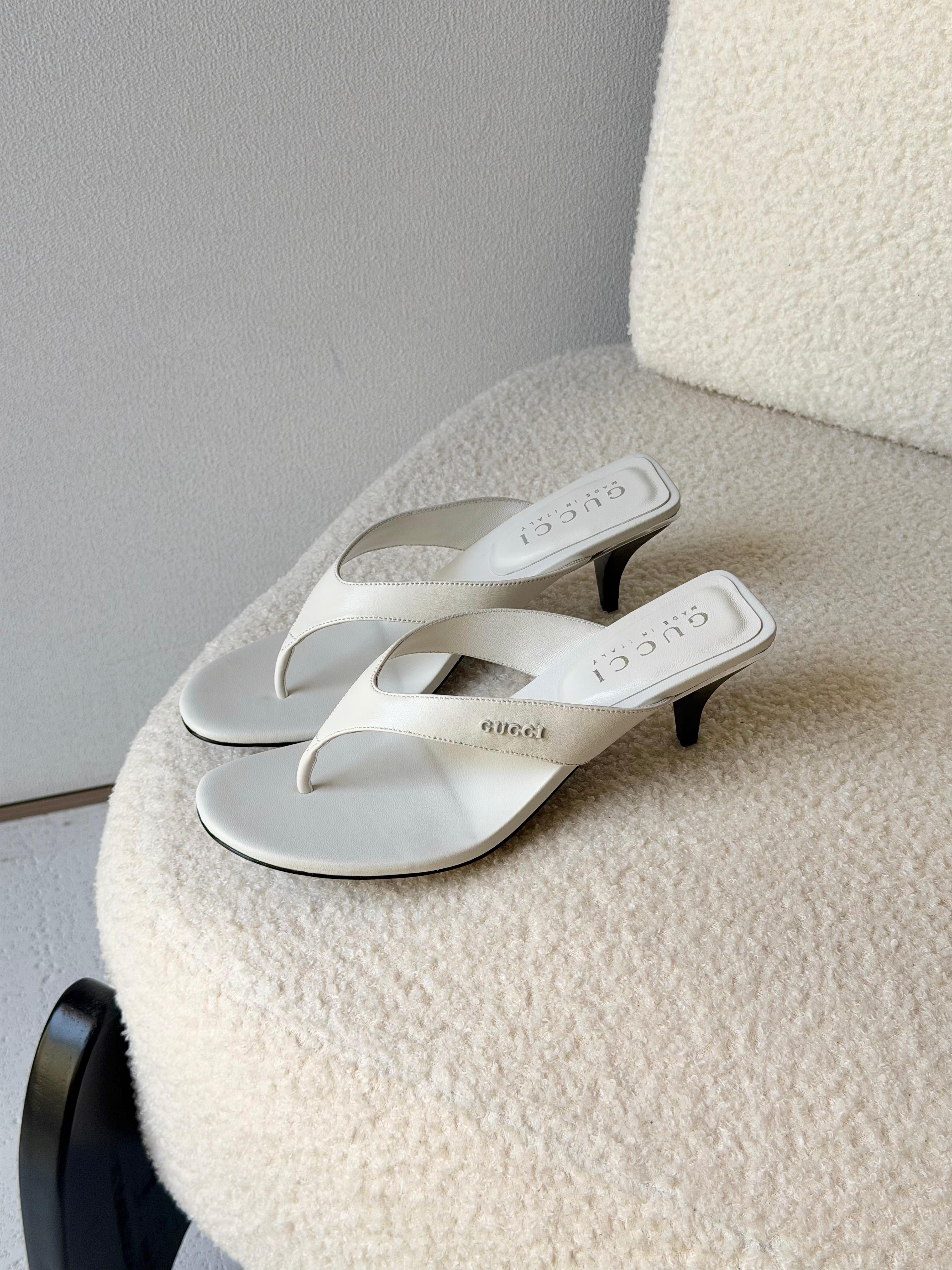 Gucci Vittoria thong sandals