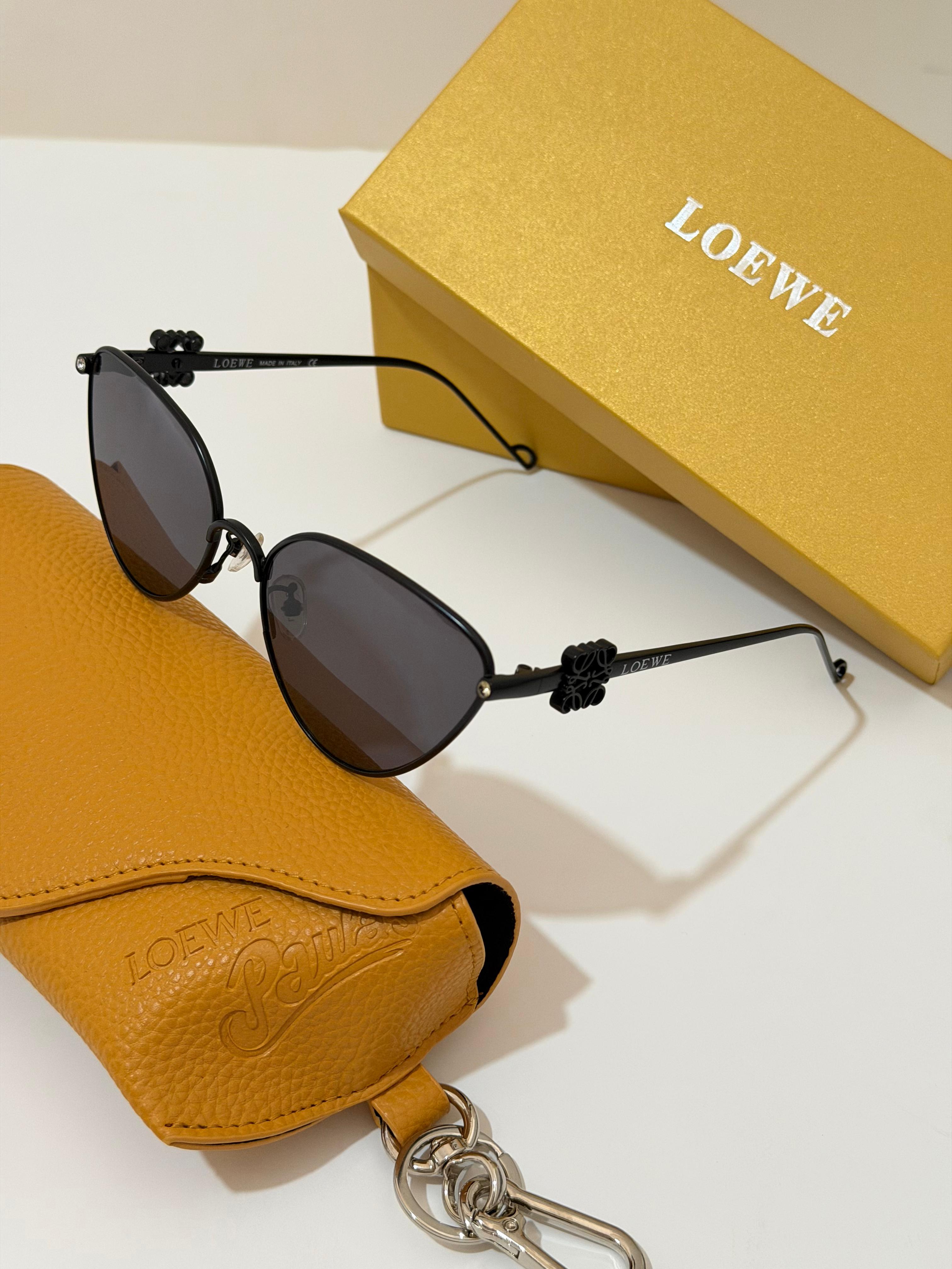 Loewe Cat Eye Sunglasses