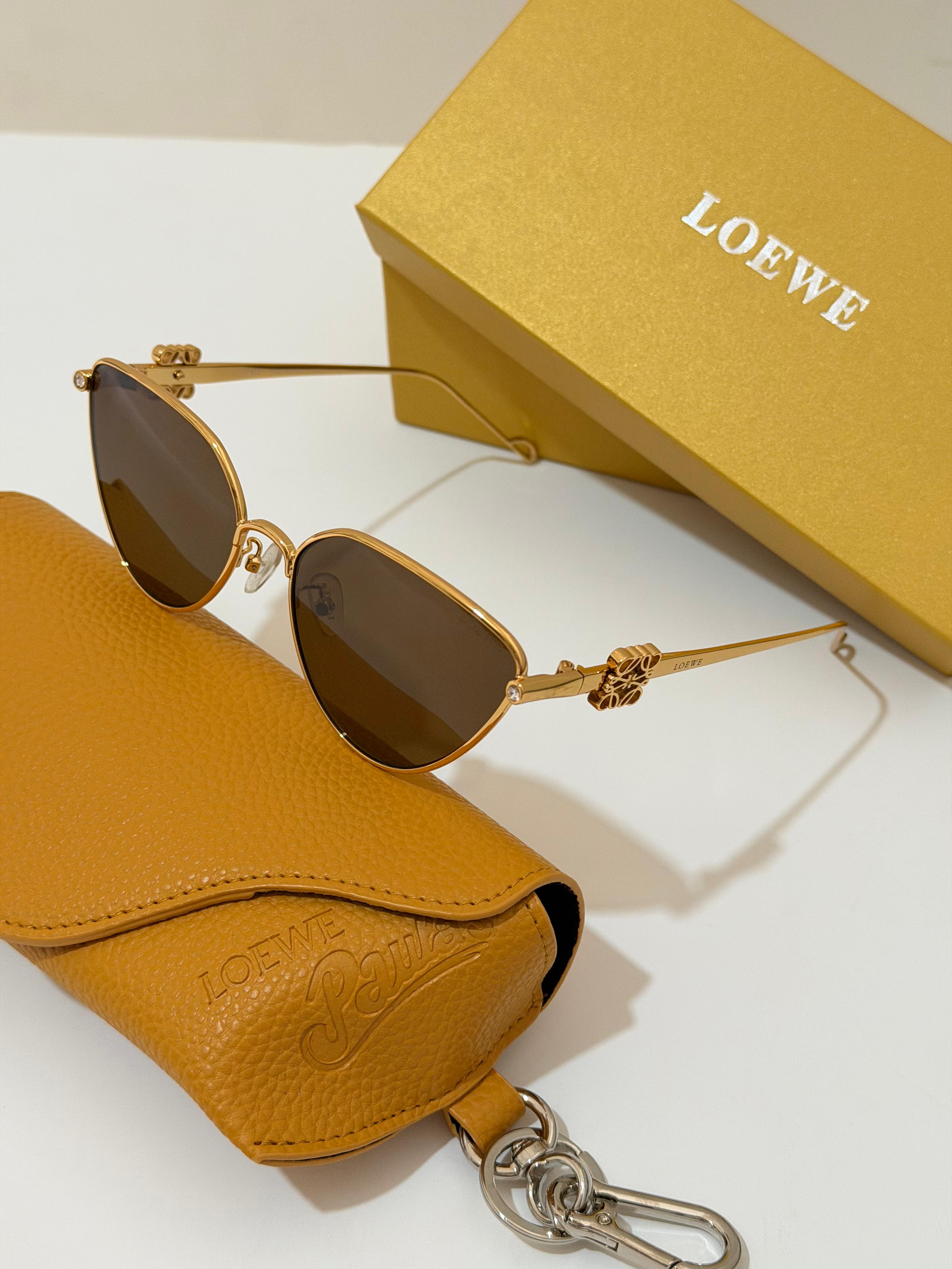 Loewe Cat Eye Sunglasses