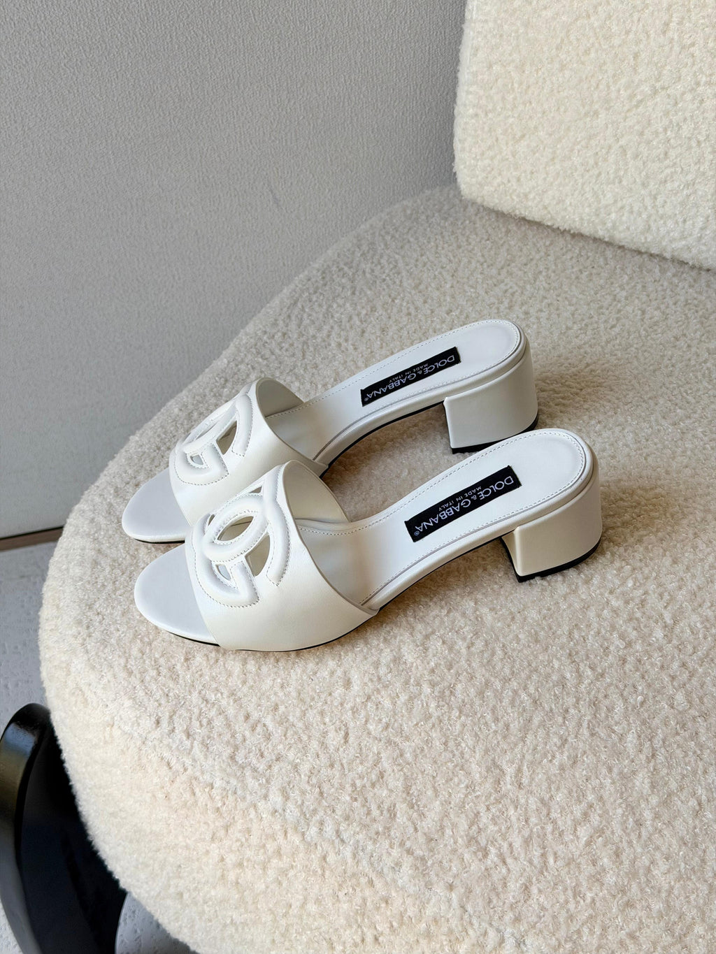 Dolce&Gabbana DG logo mules