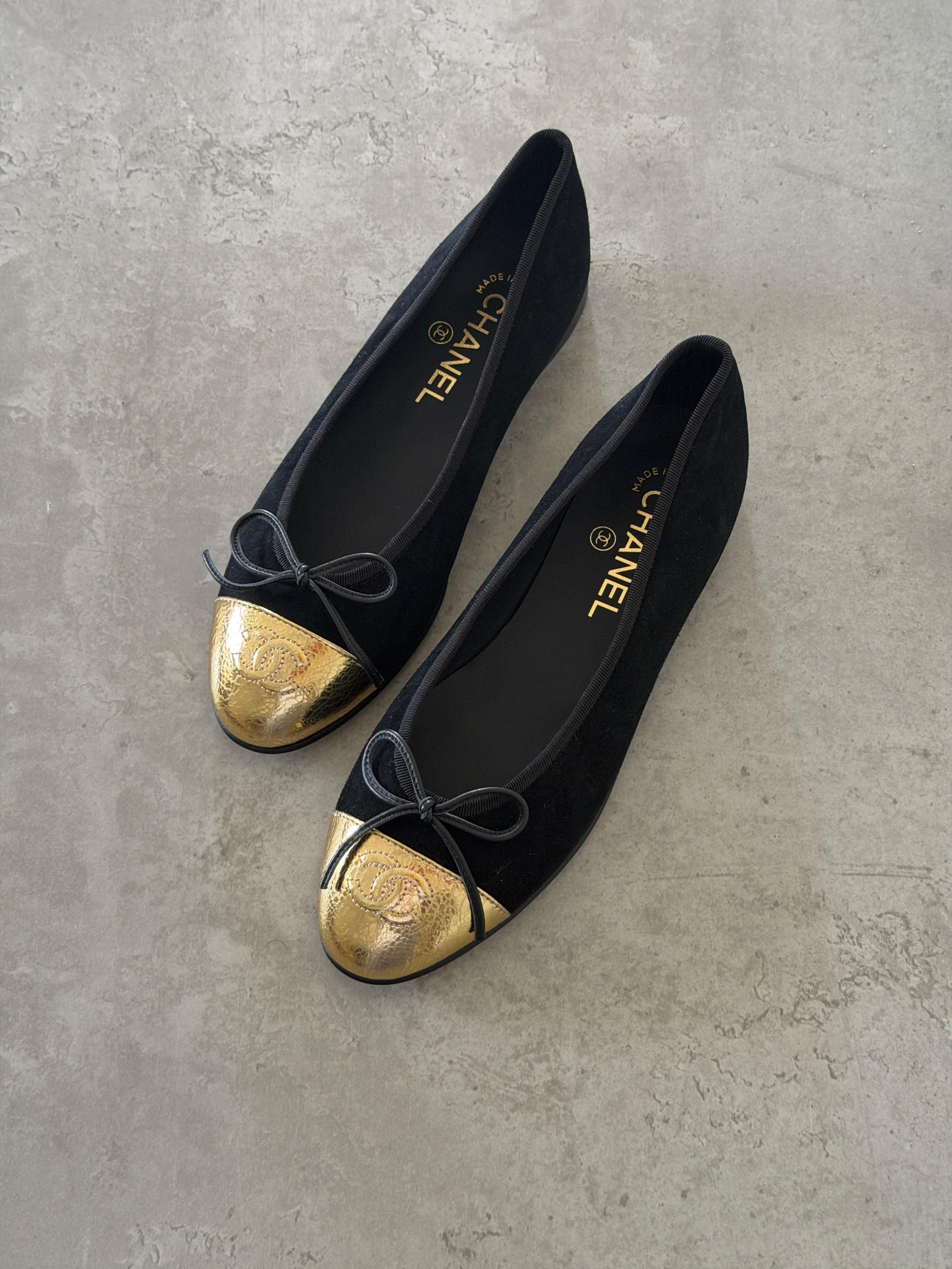 Chanel Black/Gold Leather CC Cap Toe Bow Ballet