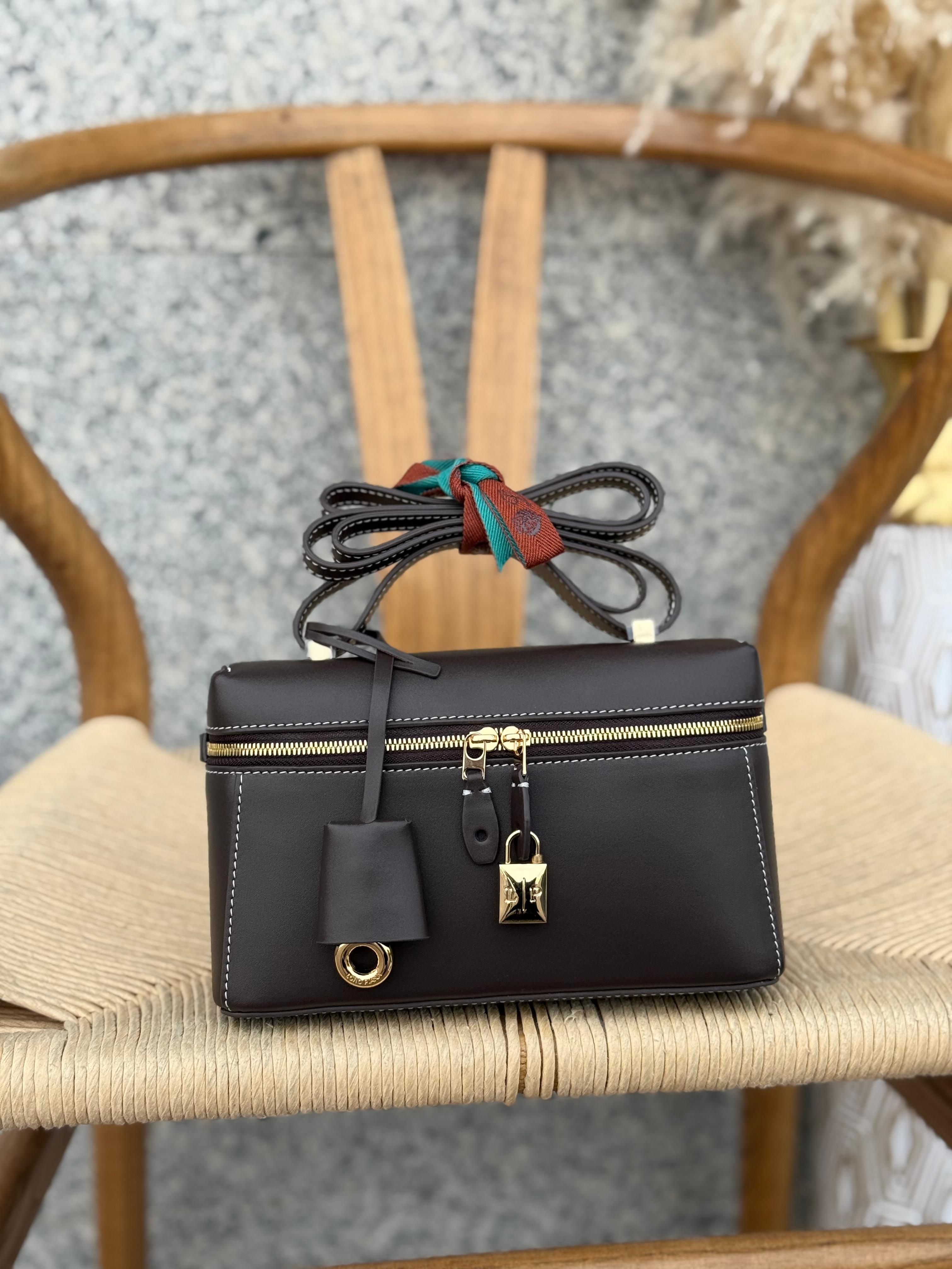Loro Piana Extra Bag L27